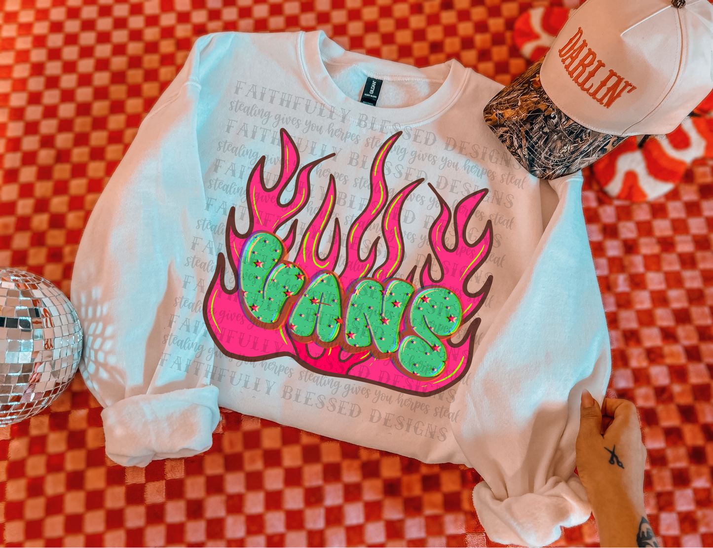 V Flames PNG